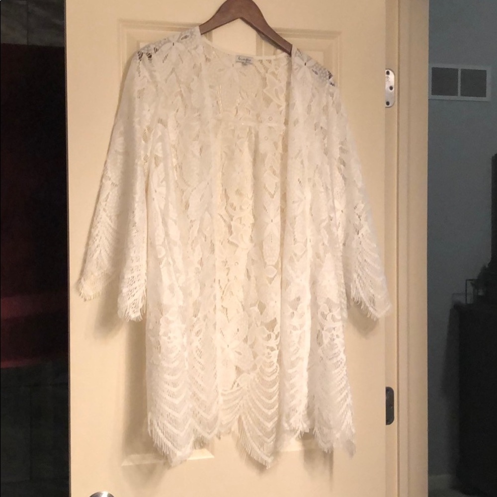 Eyelash lace swim cover up / Robe ✨